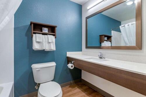 Woodspring Suites Brunswick Exterior foto